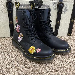 They are to small for me so I am trying to get rid of them :)